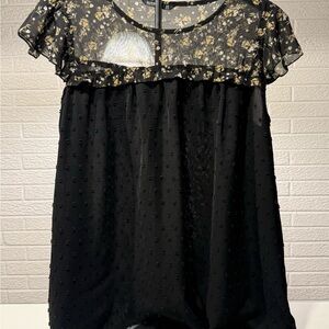 BloomChic Black Ruffled Cap Sleeve Blouse